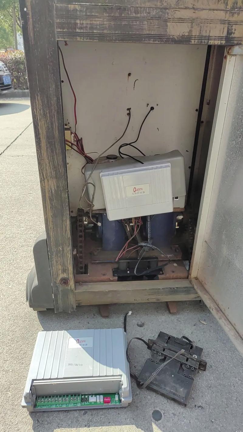 電動伸縮門控制器更換全攻略 輕松搞定安裝與調(diào)試